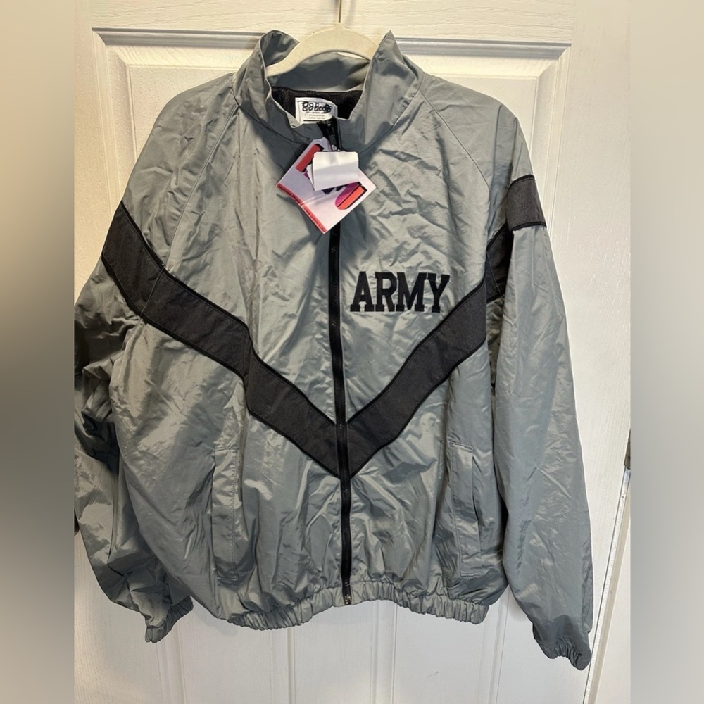 US Army Improved Physical Fitness Uniform (IPFU) Large NWT **See Note